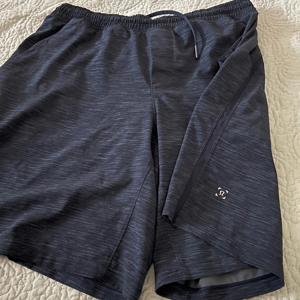 Lululemon Men Shorts Size Large